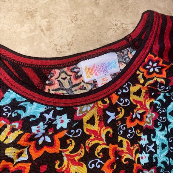 LuLaRoe Randy Baseball Tee NWOT - Picture 2 of 3